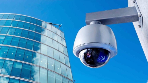 The Ministry of Interior, Presidency of State Security, and the Saudi Data and Artificial Intelligence Authority (SDAIA) are tasked to work out a time bound plan to implement the provisions of the Law of Security Surveillance Cameras, approved by the Council of Ministers. (Courtesy photo)