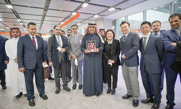 Minister of Municipal, Rural Affairs and Housing Majid Al-Hogail, and his accompanying delegation, visited the headquarters of NAVER Company in Seoul on Wednesday.
