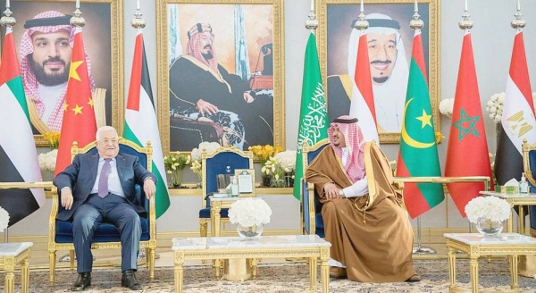 At King Khalid International Airport, Palestinian President Mahmoud Abbas was received by Prince Mohammed Bin Abdulrahman, deputy governor of Riyadh Region.