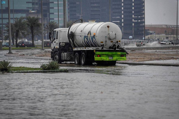 The National Center of Meteorology said that moderate to heavy rain will hit many parts of Makkah including Jeddah and Rabigh.