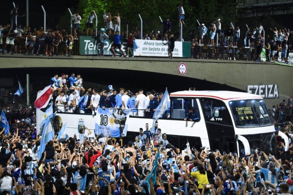 Thousands in Argentina welcome back World Cup winners, Messi