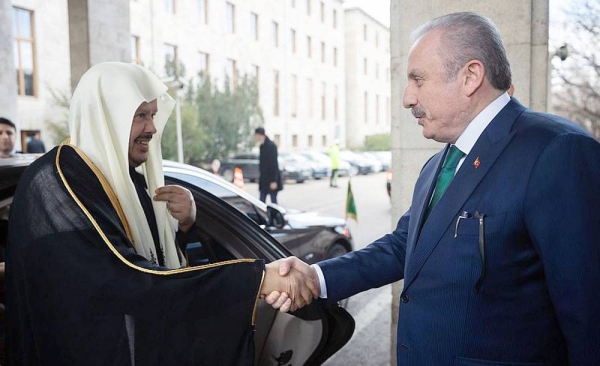 Speaker of the Shoura Council Sheikh Dr. Abdullah Bin Mohammed Bin Ibrahim Al-Sheikh meets with Speaker of Turkish Grand National Assembly Dr. Mustafa Sentop at the headquarters of the parliament in Ankara on Tuesday.