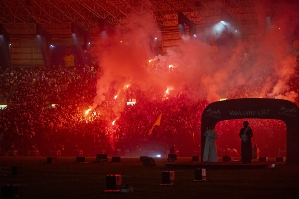 Cristiano Ronaldo got an rousing reception at a packed Mrsool Park in Riyadh on Tuesday as he was warmly welcomed by Al-Nassr fans. — photo by Ahmed Nashi