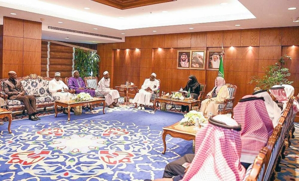 Minister of Islamic Affairs, Call and Guidance Sheikh Dr. Abdullatif Bin Abdulaziz Al-Sheikh met in Riyadh Monday with Gambia’s Minister of Religious Affairs Sheriff Abba Sanyang, and his accompanying delegation.