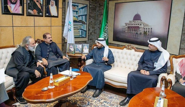 TVTC Governor Dr. Ahmed Bin Fahd Al-Fuhaid met with the Federal Minister for Overseas Pakistanis and Human Resource Development Sajid Turi and the accompanying delegation in Riyadh Sunday.
