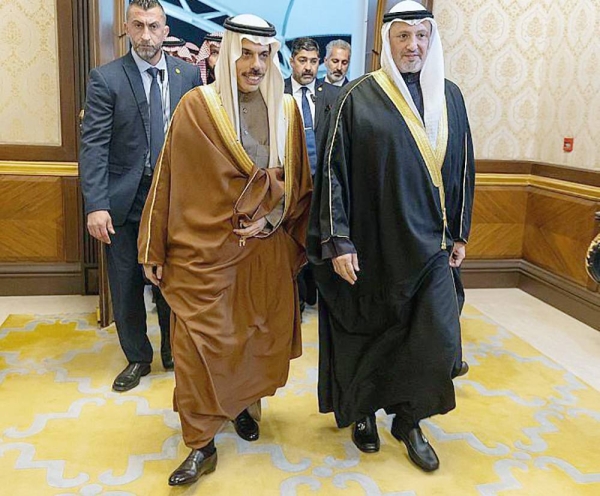 Minister of Foreign Affairs Prince Faisal Bin Farhan Bin Abdullah was received by Kuwaiti Foreign Minister Sheikh Salem Abdullah Al-Jaber Al-Sabah in Kuwait on Saturday.
