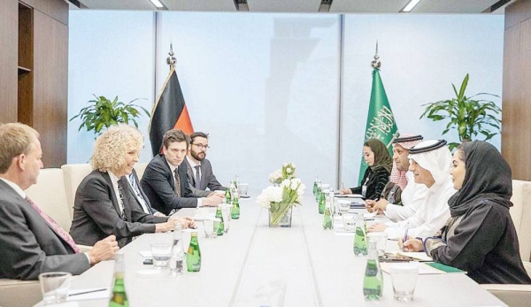  Minister of State for Foreign Affairs, Cabinet Member, and Climate Affairs Envoy Adel Bin Ahmed Al-Jubeir received Sunday State Secretary and Special Envoy for International Climate Action at the Federal Foreign Ministry of Germany Jennifer Morgan.