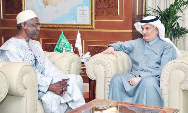Minister of Environment, Water, and Agriculture Eng. Abdulrahman Bin Abdulmohsen Al-Fadhli received at his office Tuesday Ibrahim Thiaw, executive secretary of the United Nations Convention to Combat Desertification.