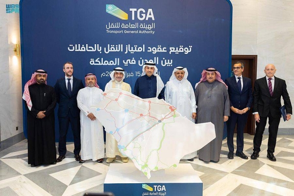 Saudi Arabia’s Public Transport Authority (PTA) announced on Wednesday the signing of the contracts for the largest project to transport passengers by buses between cities in the Kingdom.