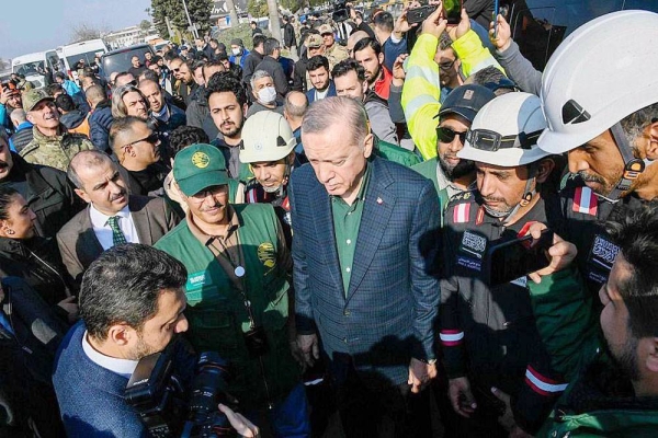 Türkiye President Recep Tayyip Erdogan paid a field visit Tuesday in the city of Antakya to the KSrelief mission and the Saudi teams participating with it in helping earthquake victims.