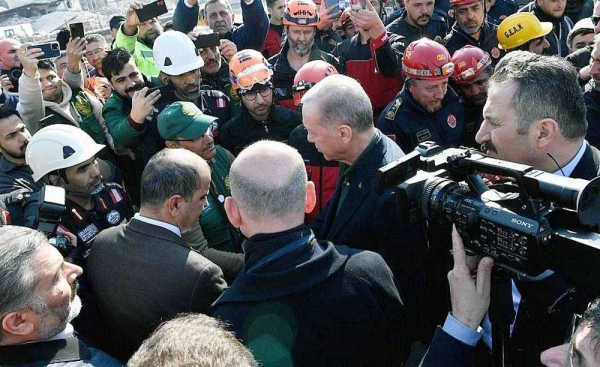 Türkiye President Recep Tayyip Erdogan paid a field visit Tuesday in the city of Antakya to the KSrelief mission and the Saudi teams participating with it in helping earthquake victims.