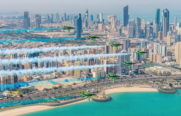 Planes of the Saudi Hawks Aerobatic Team arrived in Kuwait Thursday night to participate in the celebrations of the national days of the state of Kuwait.