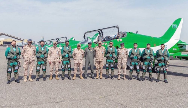 Planes of the Saudi Hawks Aerobatic Team arrived in Kuwait Thursday night to participate in the celebrations of the national days of the state of Kuwait.