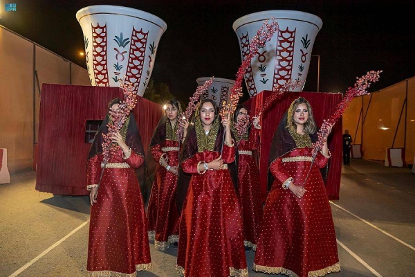 The Ministry of Culture organized the “Founding March” event on Prince Turki Bin Abdulaziz Al-Awwal Road in Riyadh, with the participation of more than 4,800 performers.
