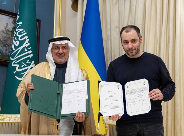 Ukrainian President Volodymyr Zelensky receiving Saudi Foreign Minister Prince Faisal Bin Farhan in Kyiv on Sunday.