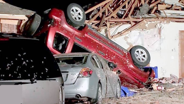 In Oklahoma, footage emerged showing overturned cars and homes with collapsed roofs due to the strong winds.