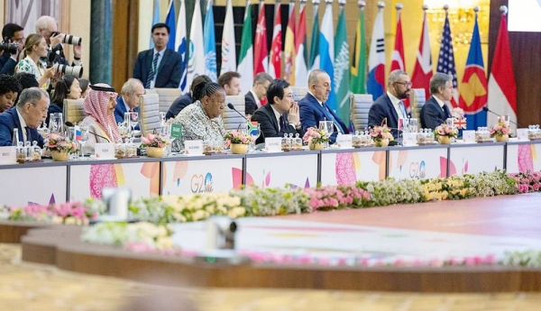 הנסיך פייסל מדגיש את תפקידה החלוצי של הממלכה בעבודה הומניטרית במושב G20