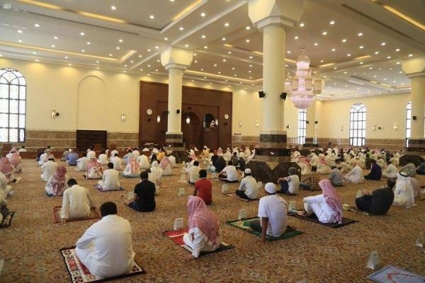 Minister of Islamic Affairs, Call and Guidance Sheikh Dr. Abdullatif Al-Sheikh has issued a circular to all the Ministry’ branches of the need to prepare mosques to serve the worshipers, in preparation to receive the Holy Month of Ramadan 1444AH.