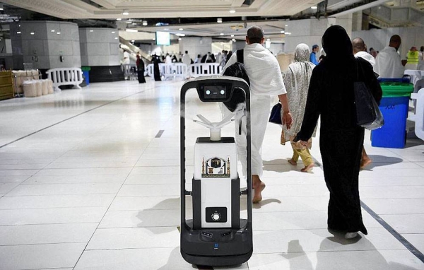 The Presidency has mobilized 70 electronic services and nine smart applications, in addition to robots, for sterilization and perfuming, and for providing Zamzam water at a rate of half a million liters per day at the Grand Mosque.
