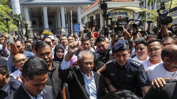 马来西亚前总理被控在 Covid 支出方面腐败