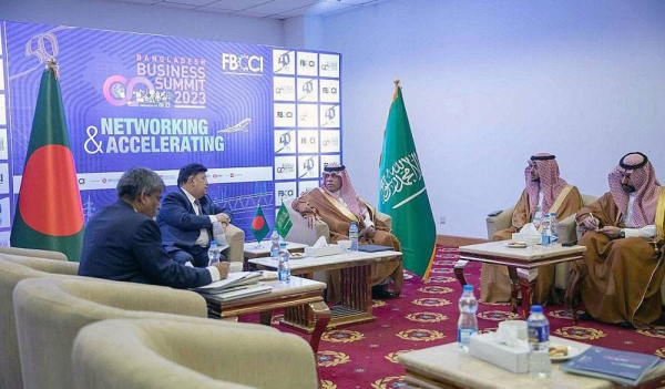 Minister of Commerce Dr. Majid Bin Abdullah Al-Qasabi participated in the Bangladesh Business Summit 2023 while on an official visit to Dhaka; the summit was held on March 10-11.