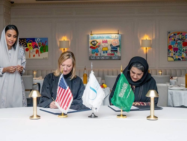 Rofaida Women’s Health Organization President Princess Moudi Bint Khalid and Cathy Easter, president and CEO of Houston Methodist Global Health Care Services renew the MoU for another three years.