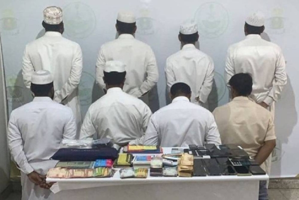 The Riyadh region police have arrested 8 expatriates for promoting fake Umrah campaigns for the purpose of fraud.