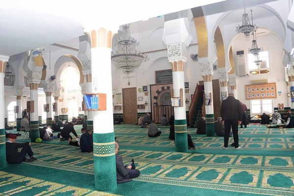 Saudi Arabia has supported religious institutions and mosques in Tunisia such as the King Abdulaziz Mosque in the Al-Manar district in Tunis.