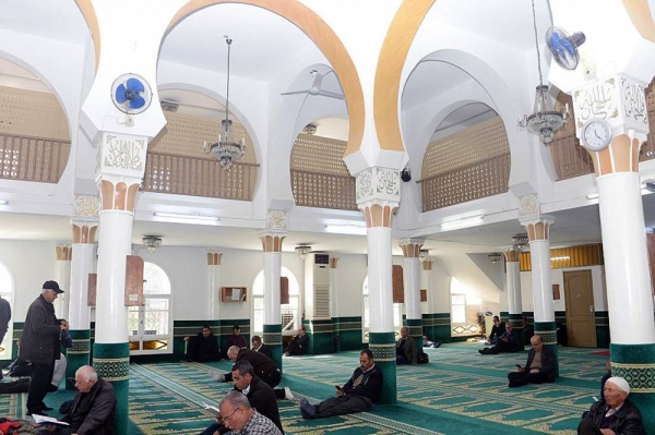 Saudi Arabia has supported religious institutions and mosques in Tunisia such as the King Abdulaziz Mosque in the Al-Manar district in Tunis.