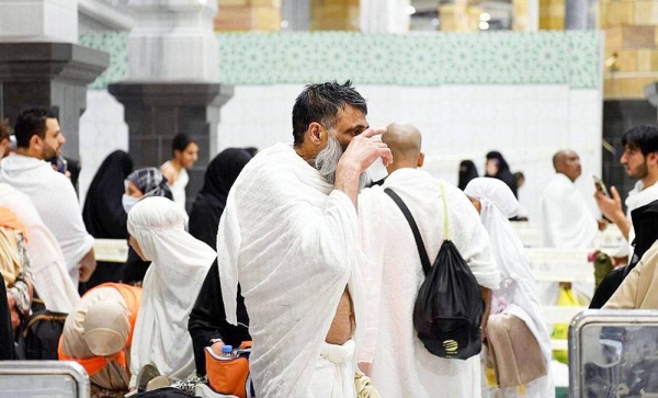 The General Presidency for the Affairs of the Two Holy Mosques has provided many of its qualitative services for Umrah performers and visitors of the Grand Mosque, whose total number reached 1,048,600 as of Sunday.