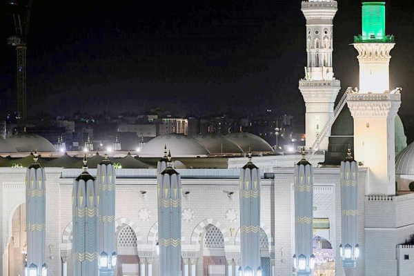 The domes of King Fahd's expansion in the Prophet's Mosque is considered an architectural masterpiece and engineering design that brings together an enormous construction design, exquisite decorations and inscriptions, and a smooth motion through automatic control.