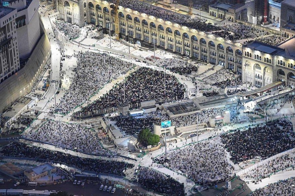 The Saudi Press Agency’s photographers captured the incredible images of the faithful’s gathering and movement as well as the integrated services being offered to them by the Saudi authorities from a high altitude – SPA