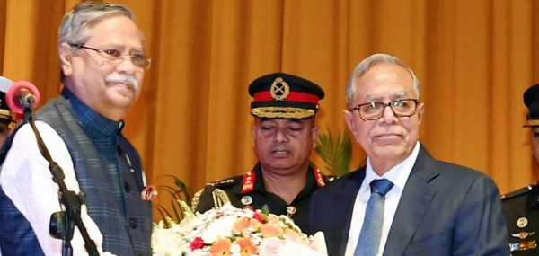 Outgoing President Mohammed Abdul Hamid congratulated the newly elected President Mohammed Sahabuddin.