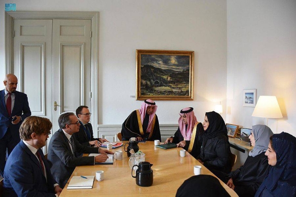 The Shoura Council's delegation, headed by assistant to the speaker of the Shoura Council Dr. Hanan Al-Ahmadi, has held a meeting with Jan Knutsson, state secretary for foreign affairs of the Kingdom of Sweden, at the beginning of the delegation's official visit to Stockholm.