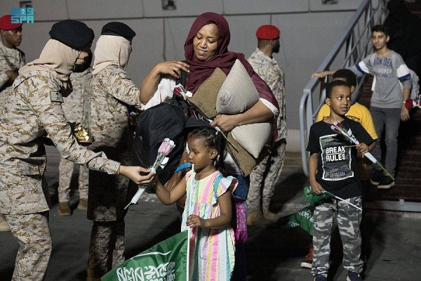 Saudi Arabia's Ministry of Foreign Affairs announced the arrival of a new batch of 200 evacuees of various nationals in Jeddah from Sudan on Thursday evening. 