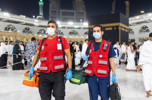 The ambulance teams from the Saudi Red Crescent Authority in Makkah have succeeded in restoring the pulse of an Indian pilgrim when his heart stopped while performing Umrah at the Grand Mosque.
