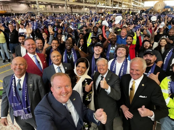 
Princess Reema joined the Boeing team in Charleston, South Carolina, on Friday to celebrate the Saudi agreement.