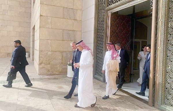Minister of State for Foreign Affairs, Cabinet Member, and Envoy for Climate Adel Bin Ahmed Al-Jubeir received President of the 77th session of the UN General Assembly Csaba Korosi, in Riyadh Sunday.