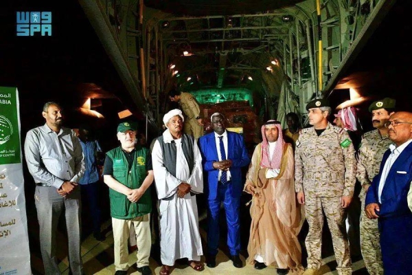 Saudi and Sudanese officials welcome the second relief plane that arrived Port Sudan International Airpor as part of the KSrelief air bridge