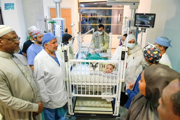 Nigerian twins Hassana and Hasina were separated after a 14-hour surgery.