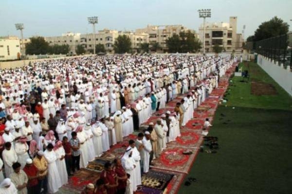 Minister of Islamic Affairs, Call and Guidance Sheikh Dr. Abdullatif Al-Sheikh directed all the Ministry's branches throughout Saudi Arabia's regions to hold Eid Al-Adha prayers in all mosques and prayer areas.