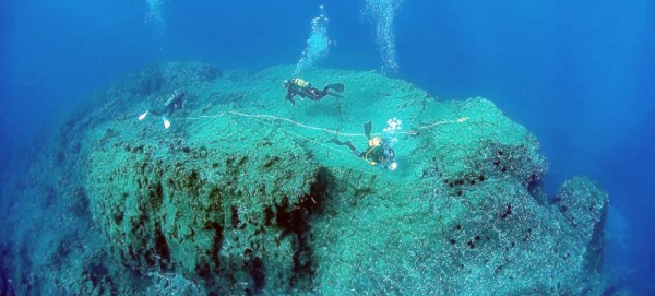 A team of scientific divers assess the marine biodiversity on the top of a seamount in Porto Santo, Madeira, Portugal. — courtesy Nuno Vasco Rodrigues/UN World Oceans Day 2023