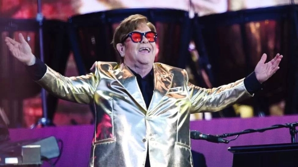 Elton John played a hit-strewn, 21-song set