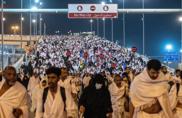After performing wuquf (standing) at Arafat, the high point of the annual pilgrimage of Hajj, on Tuesday and spending overnight in Muzdalifah in an atmosphere full of spirituality, the Hajj pilgrims returned to their camps in the Tent City of Mina this morning to perform four main rituals of Hajj. 