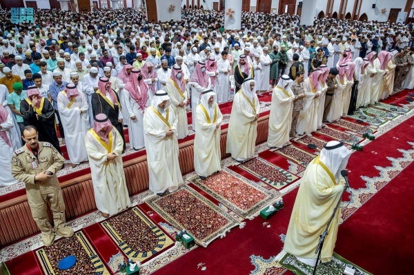 Worshippers performed the Eid Al-Adha prayer in the Grand Mosque in Makkah, the Prophet’s Holy Mosque in Madinah and in mosques and prayer grounds in other parts of Saudi Arabia.