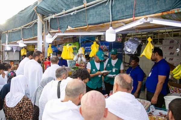 The Ministry of Commerce has supervised the provision of 71,671,000 food items for the Hajj pilgrims in the Holy Site of Mina during the first day of Tashreeq.