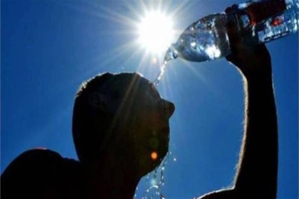 The Ministry of Health (MoH) has warned people against exposure to extreme heat that most regions of Saudi Arabia witness during the summer season.