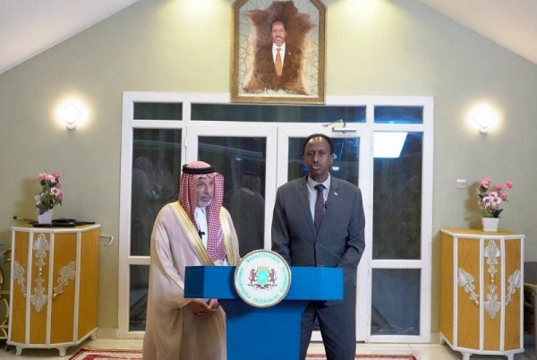 Somalia's Minister of Internal Security Mohamed Ahmed Doodishe addressing a press conference with Ahmed Kattan in Mogadishu on Friday.