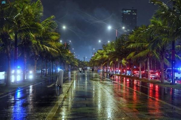 The General Directorate of Civil Defense has called on people to take caution, as most regions of Saudi Arabia will witness thunderstorms until Monday.
