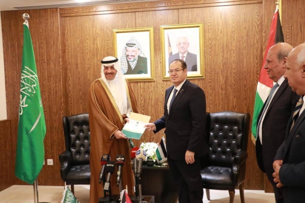 The first ambassador appointed by Saudi Arabia to Palestine, Naif Bin Bandar Al-Sudairi, presented on Saturday his letter of credentials to the Palestinian authorities.